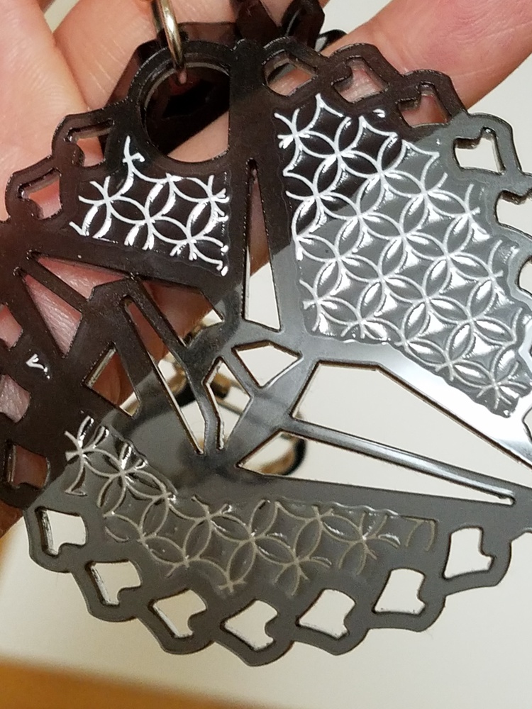 【終了しました!】【再販】大和守すずやか刀紋・鶴丸と折鶴・織田組炎上アクキー