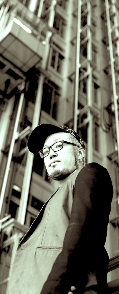 HOLLY「D.I.M.E.N.S.I.O.N. 2」