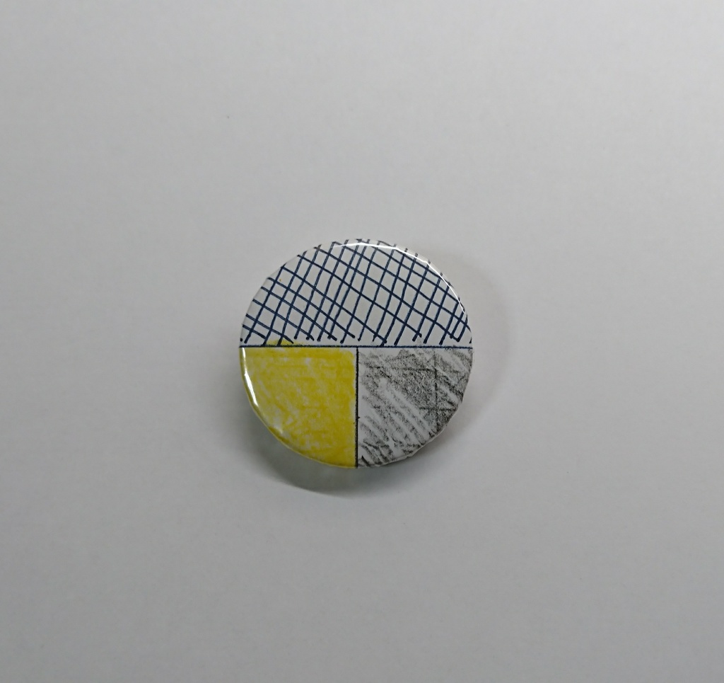 縁タツヤ公式缶バッチ第一弾