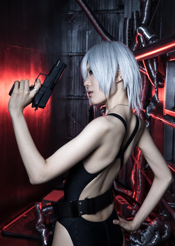 【創作】　競泳水着×銃器　コスプレ写真集
