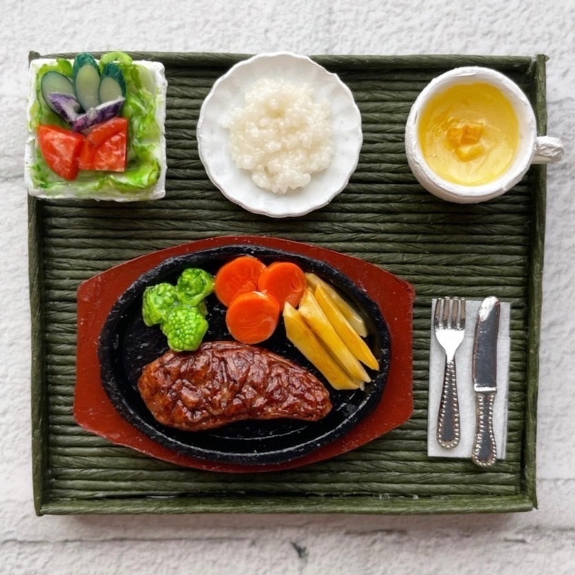 ミニチュア ステーキセット 定食 ランチ🌸 ドールハウス ミニチュアフード