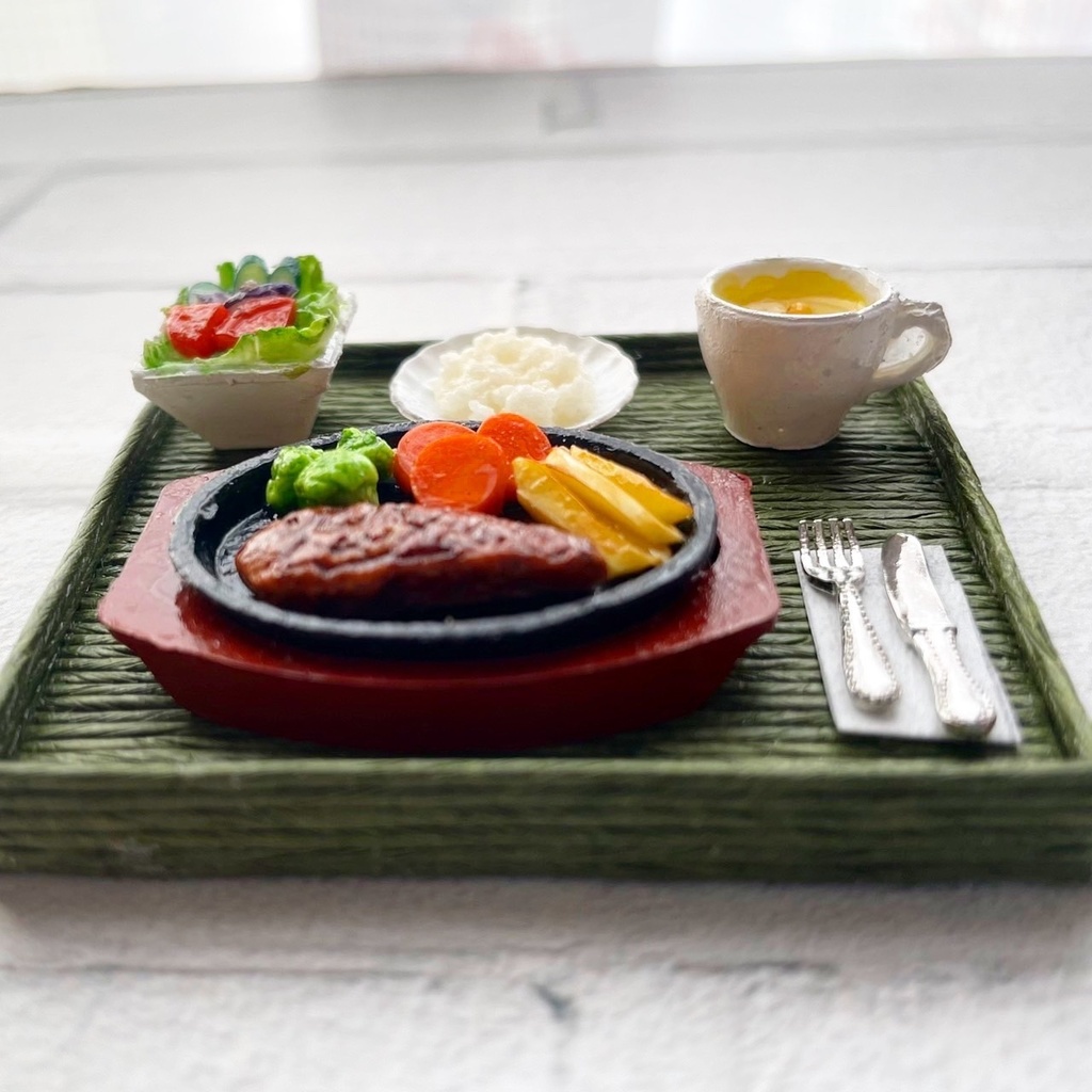 ミニチュア ステーキセット 定食 ランチ🌸 ドールハウス ミニチュアフード