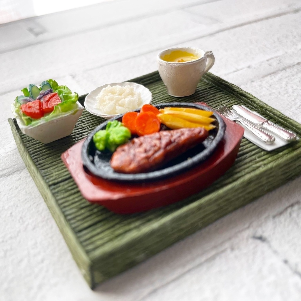 ミニチュア ステーキセット 定食 ランチ🌸 ドールハウス ミニチュアフード