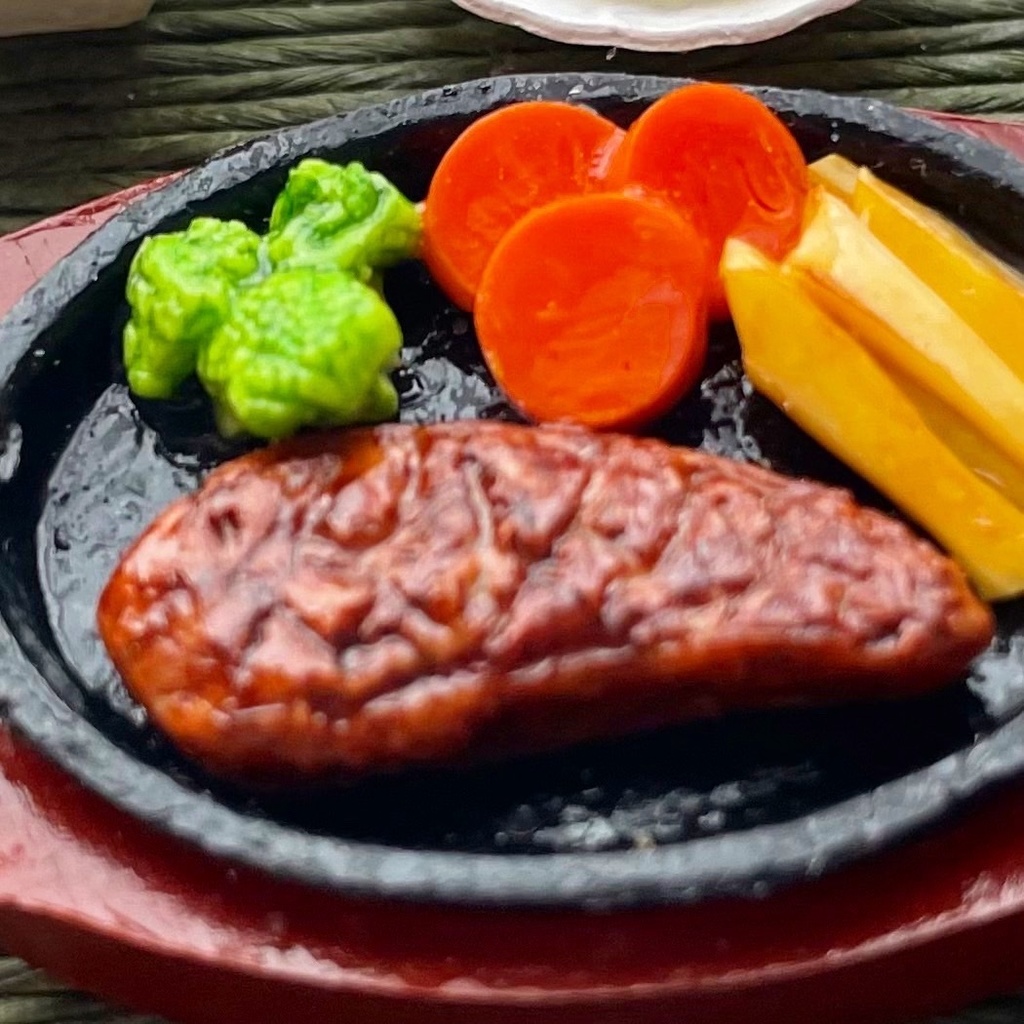 ミニチュア ステーキセット 定食 ランチ🌸 ドールハウス ミニチュアフード