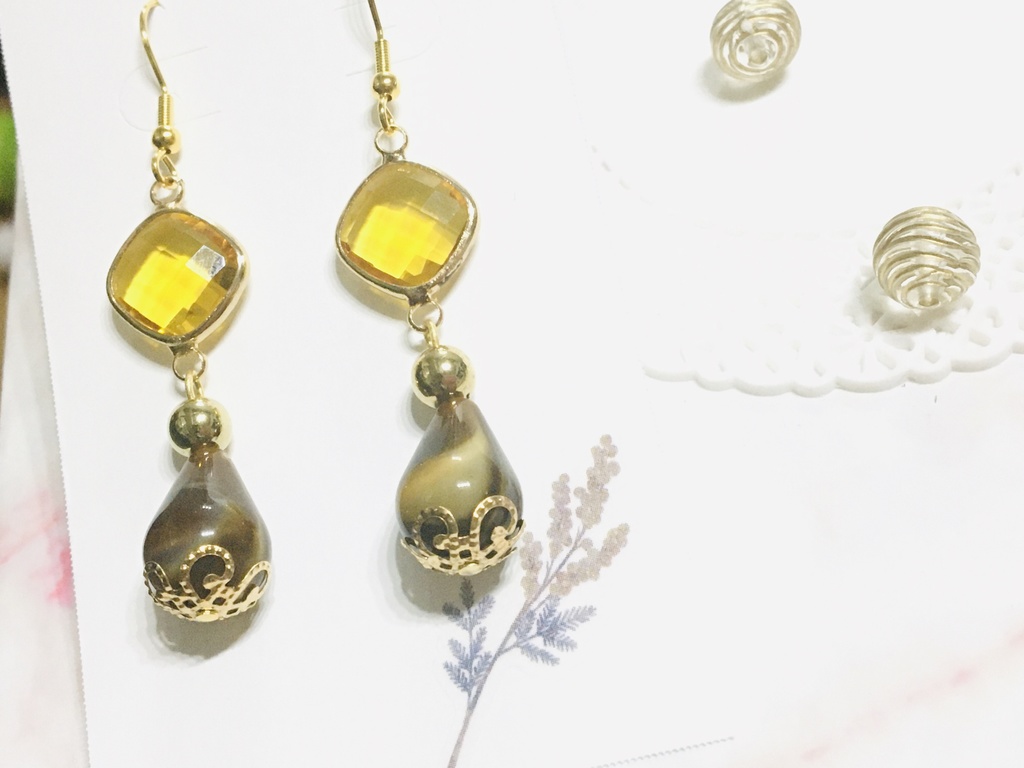 【セール品】溶岩のケーキイメージピアス、イヤリング