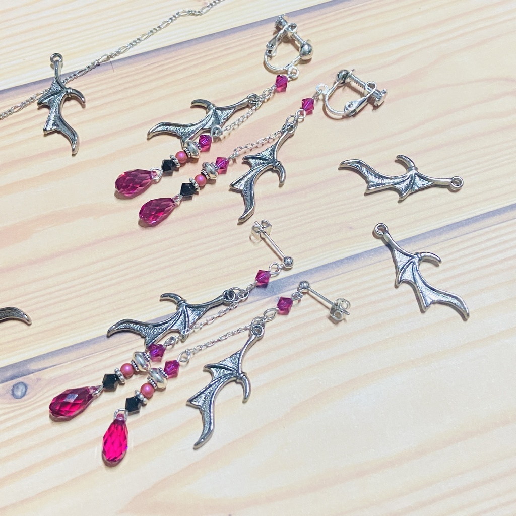 ヤシロイメージイヤリング、ピアス