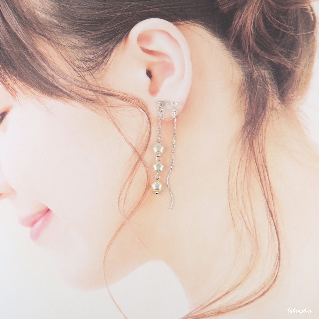 小さな星のアメリカンピアス風イヤリング