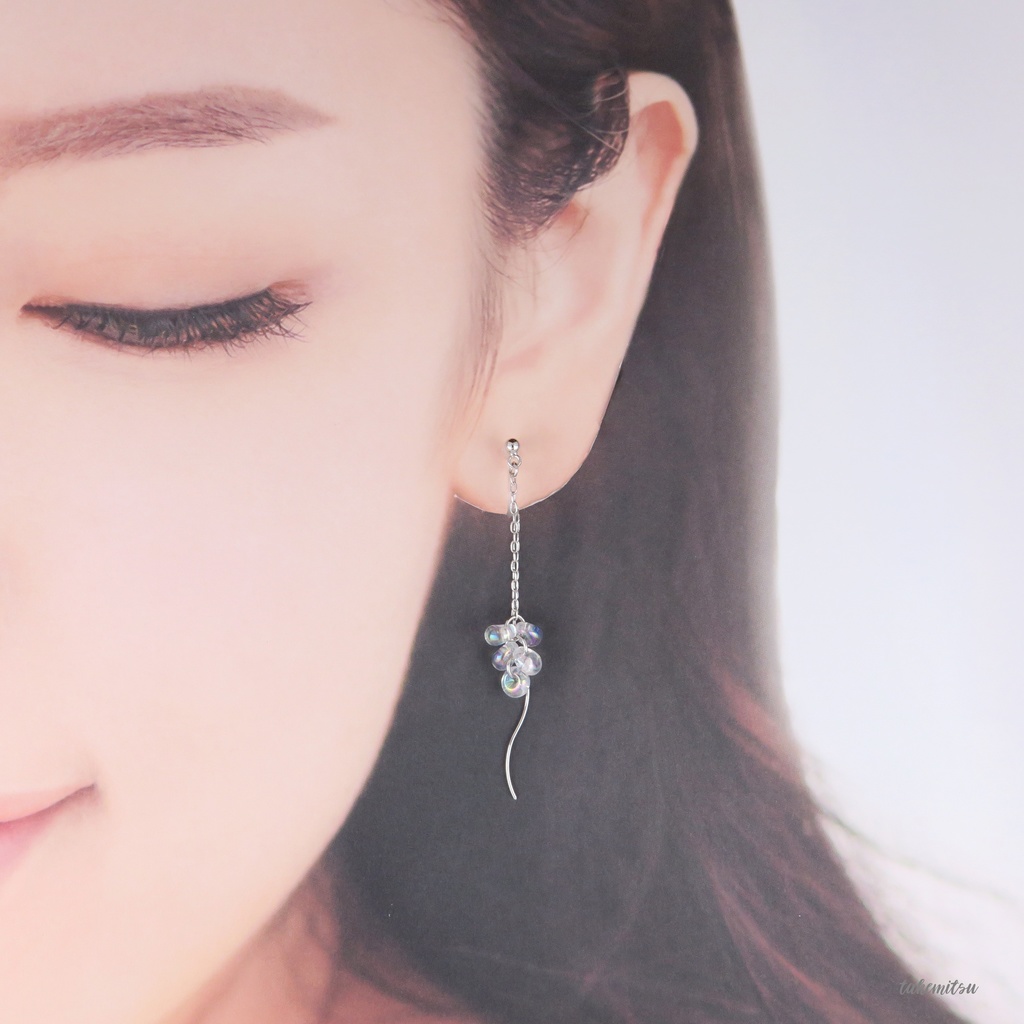 小さな氷粒のアメリカンピアス風イヤリング