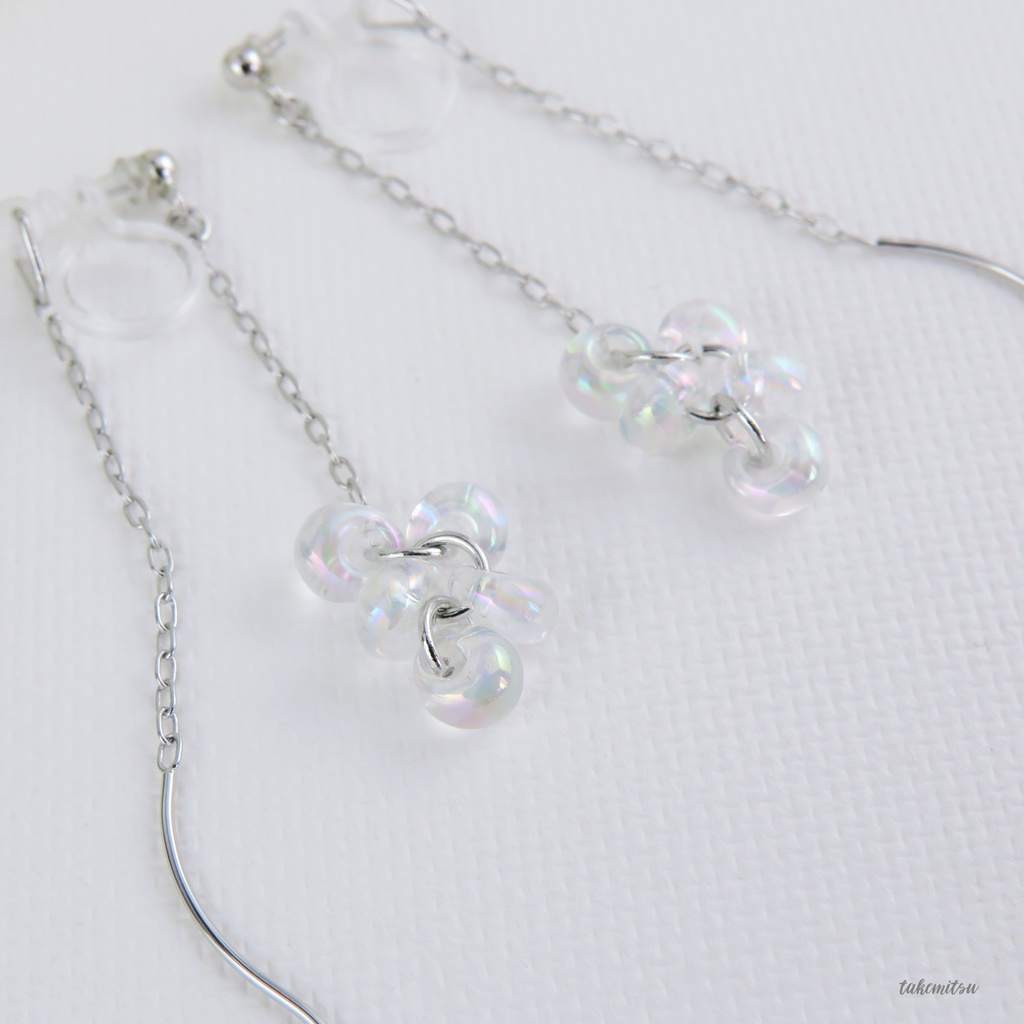 小さな氷粒のアメリカンピアス風イヤリング