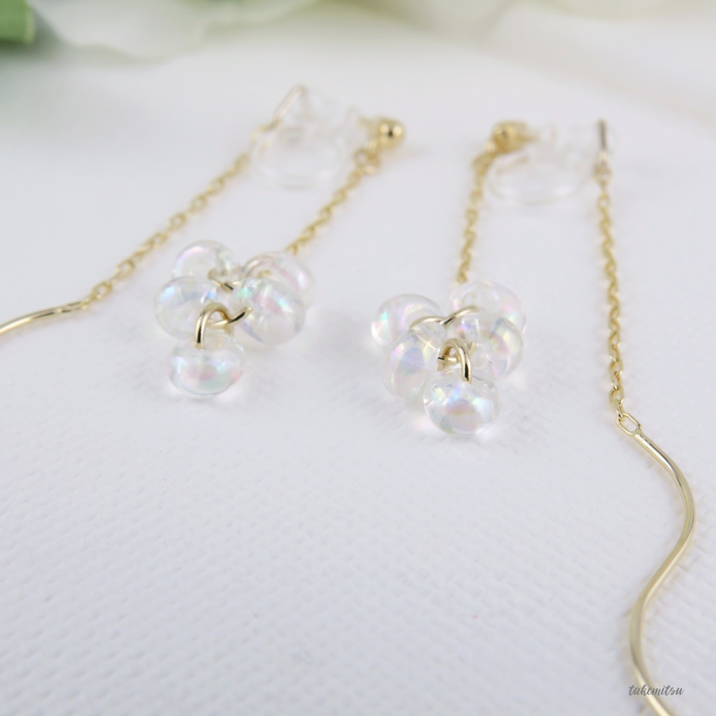 小さな氷粒のアメリカンピアス風イヤリング