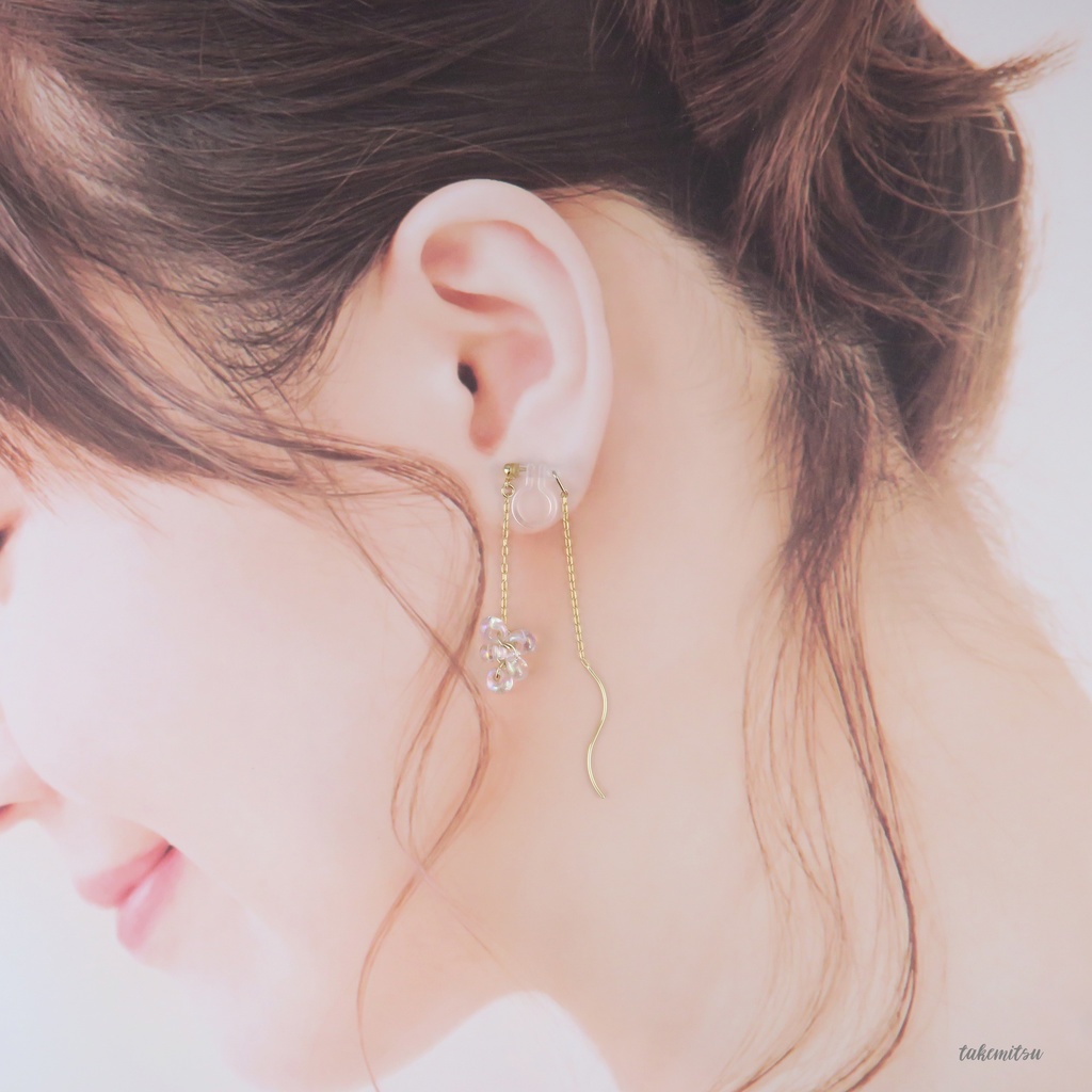 小さな氷粒のアメリカンピアス風イヤリング