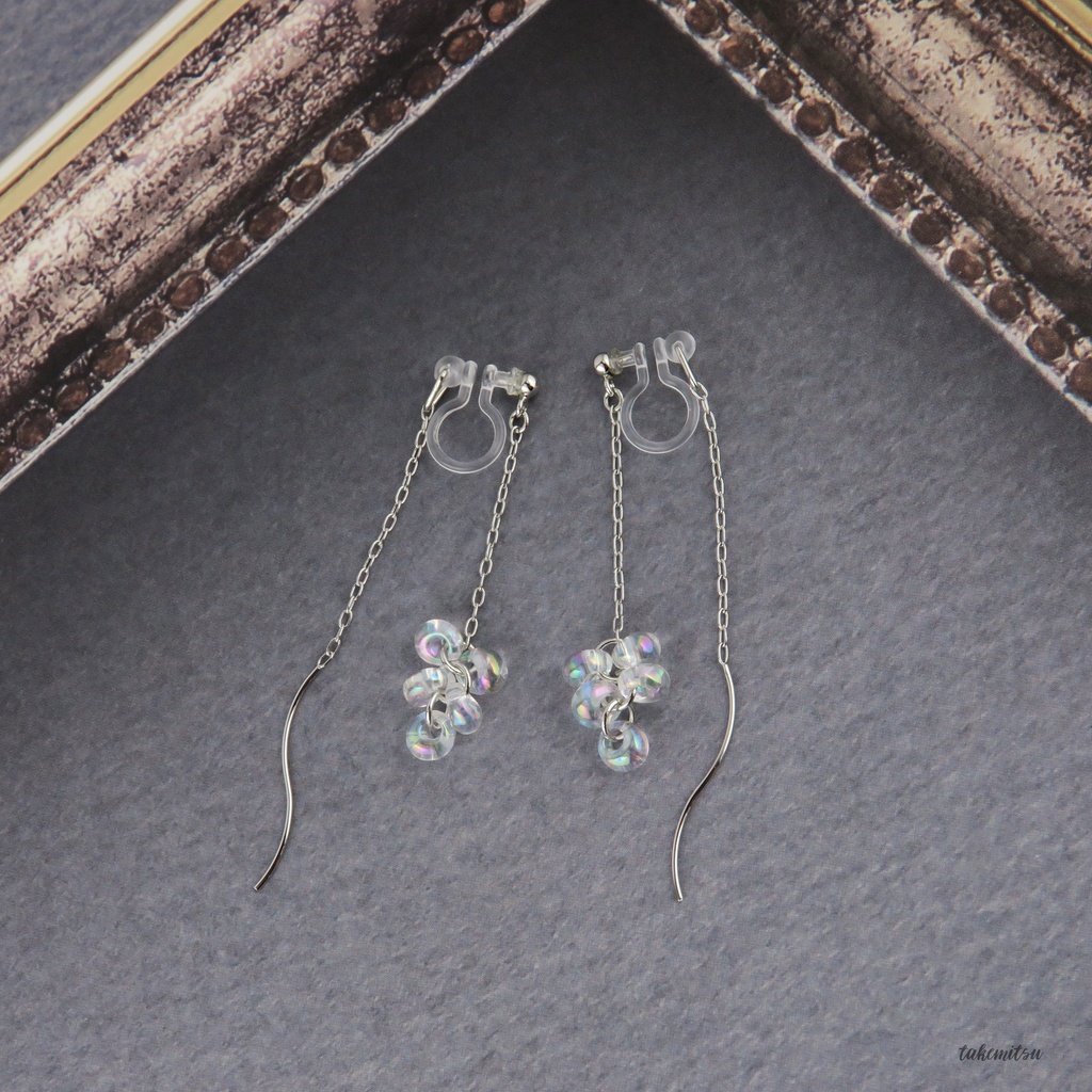 小さな氷粒のアメリカンピアス風イヤリング