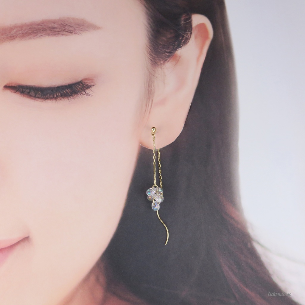 小さな氷粒のアメリカンピアス風イヤリング