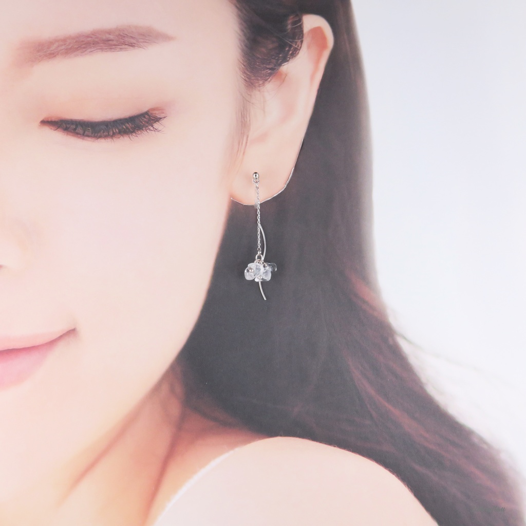 さざれ水晶のアメリカンピアス風イヤリング