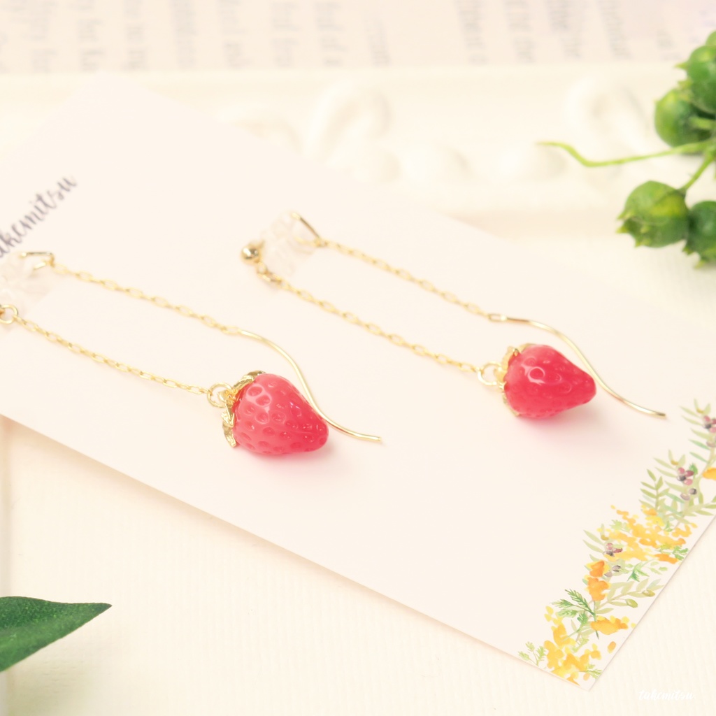 苺のアメリカンピアス風イヤリング