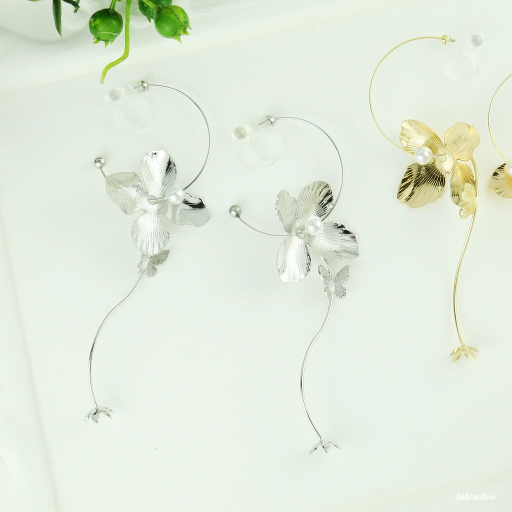 揺れるフラワーフープイヤリング【シルバー】