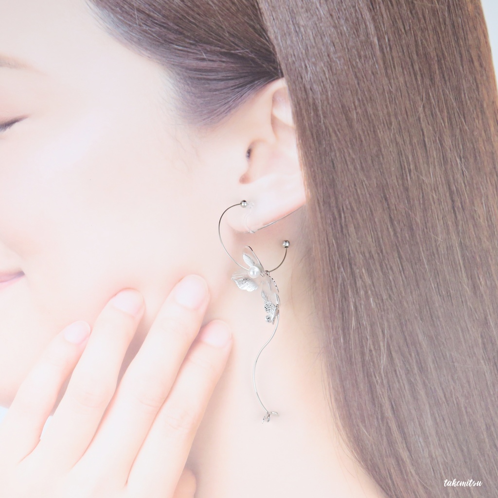 揺れるフラワーフープイヤリング【シルバー】