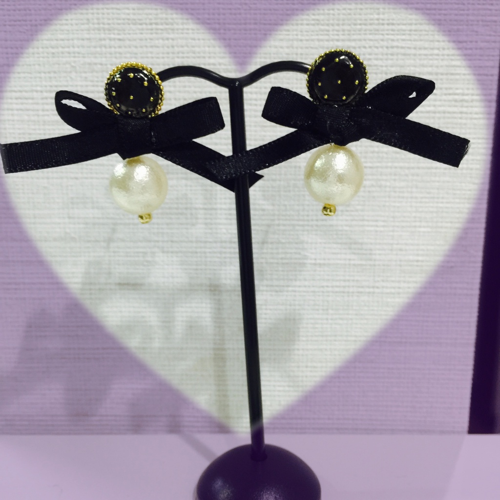 リボンピアス(黒)