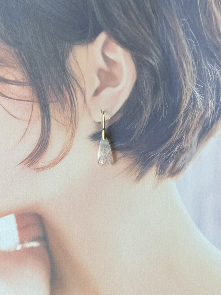 フェリーチェ・ベアトイメージ「崩れゆく日本」2wayピアス