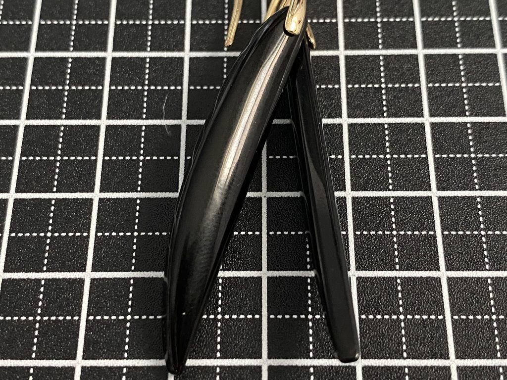 隠し刀イメージ「双刃」ピアス