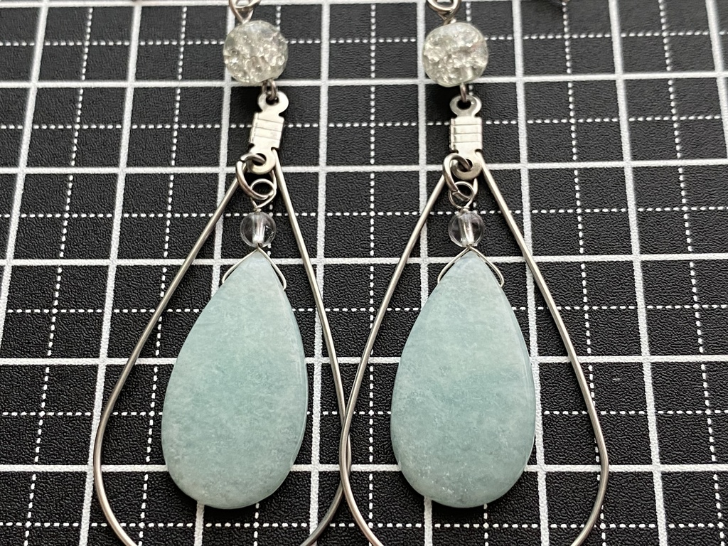 夏のきらきら涼しげピアス