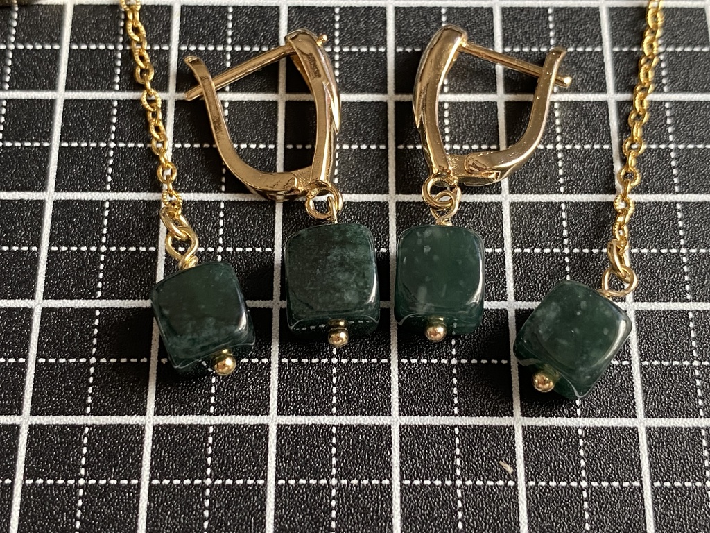 高杉晋作イメージ「ジェネリック翡翠の賽」ピアス