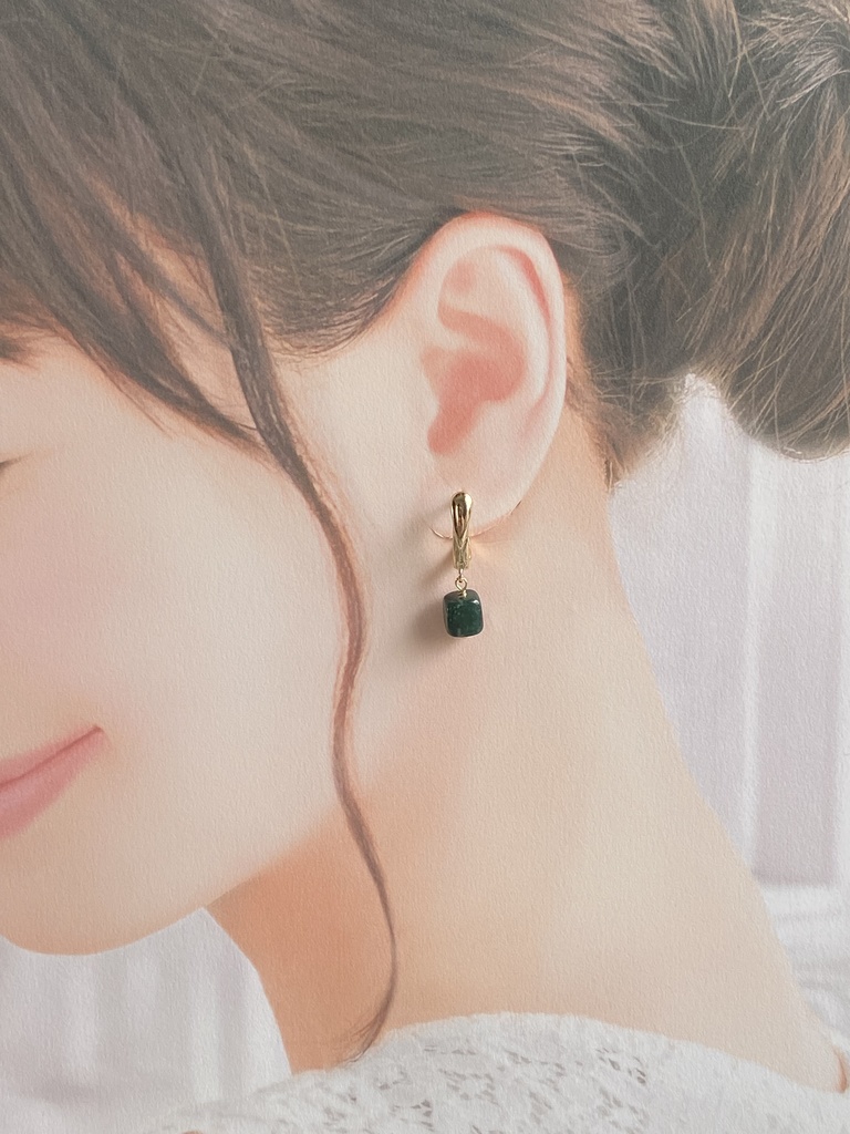 高杉晋作イメージ「ジェネリック翡翠の賽」ピアス