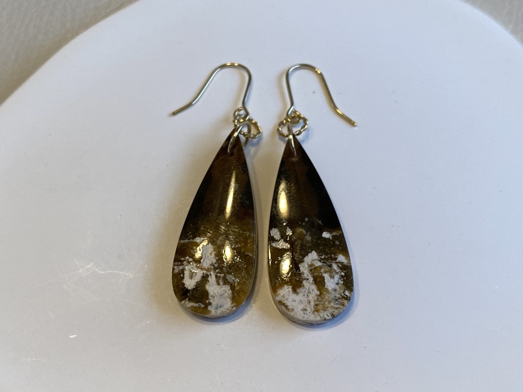 マルチカラーオパライズドウッドのピアス