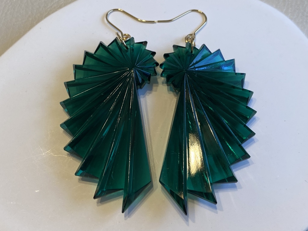 ドイツ製アンティークアクリルパーツのピアス