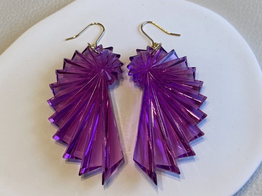 ドイツ製アンティークアクリルパーツのピアス