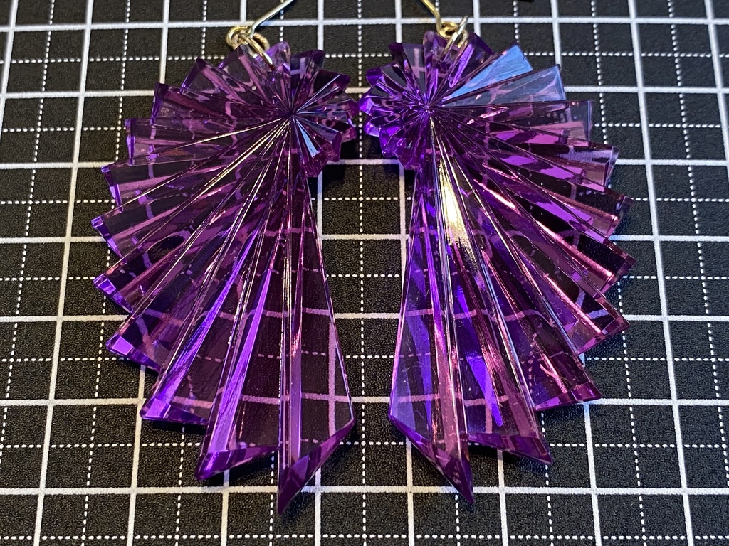 ドイツ製アンティークアクリルパーツのピアス