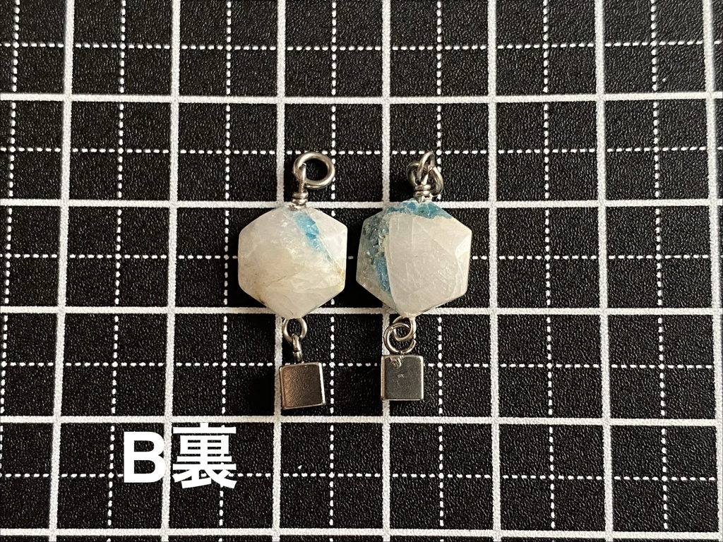 雪と晴れ間のピアス