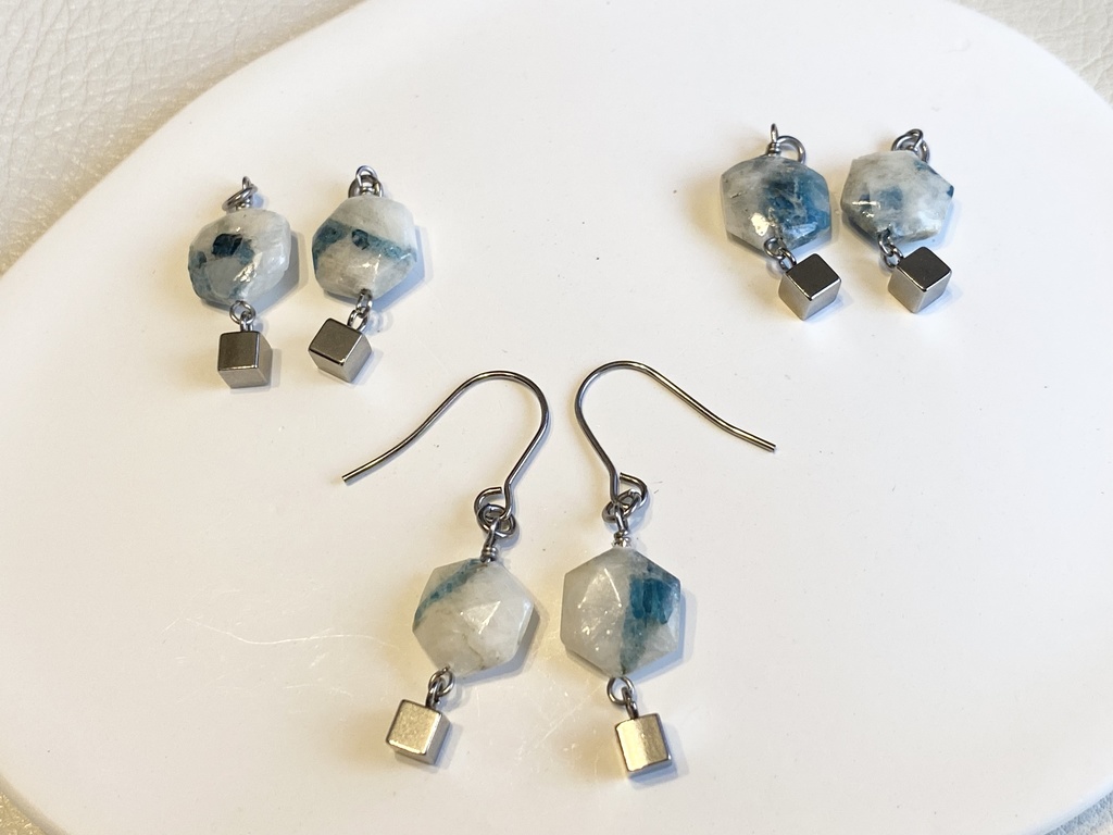 雪と晴れ間のピアス