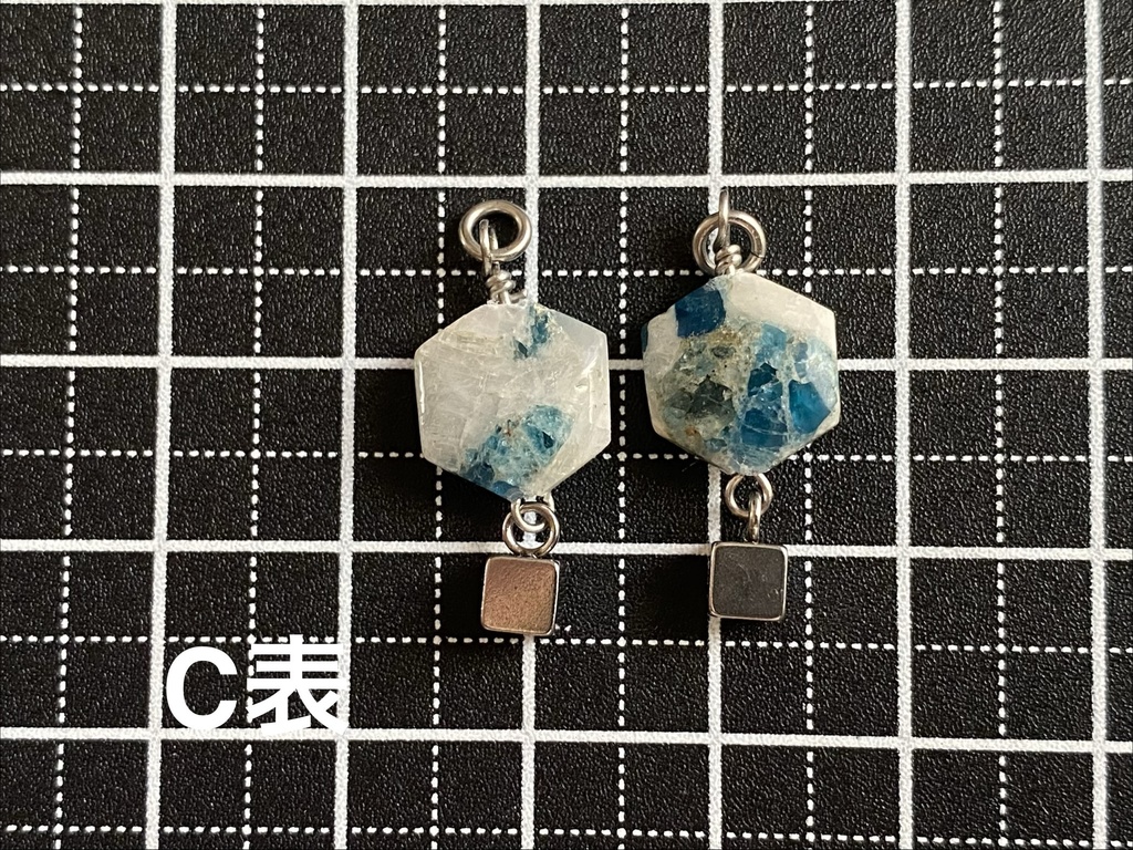 雪と晴れ間のピアス