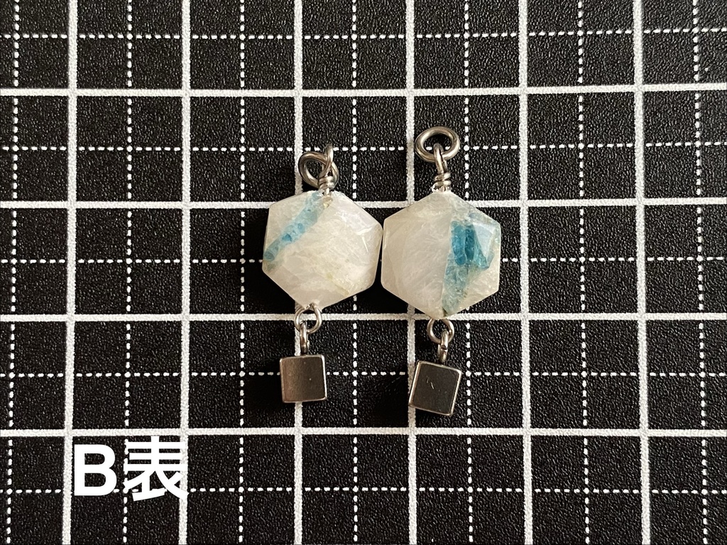 雪と晴れ間のピアス