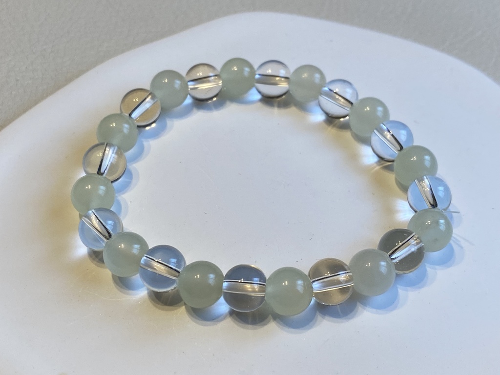薄荷水晶のブレスレット