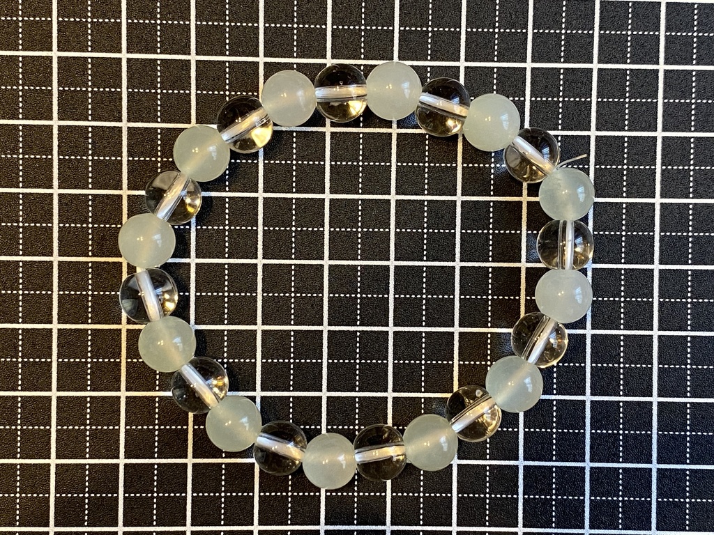 薄荷水晶のブレスレット