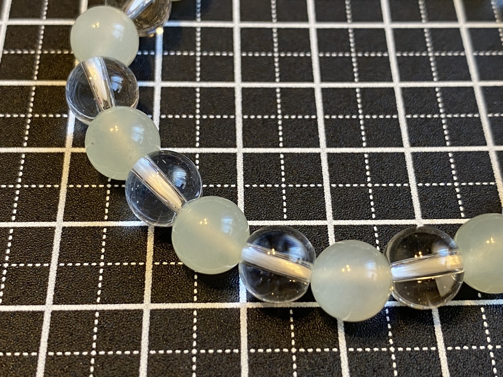 薄荷水晶のブレスレット