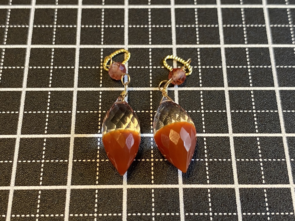 レッドオニキスとクリスタルのチャーム