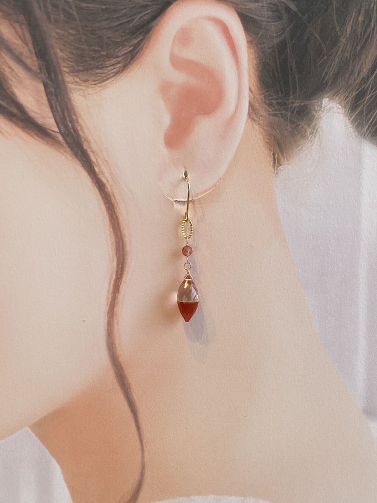 レッドオニキスとクリスタルのチャーム