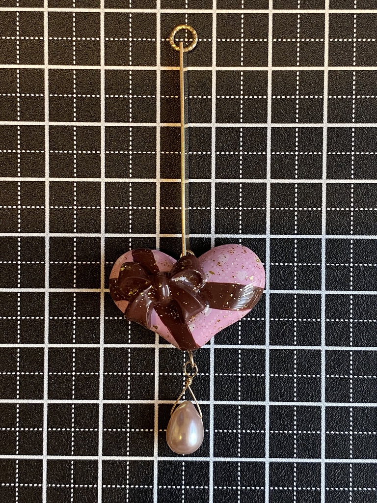 手作りビーズのハートチャーム