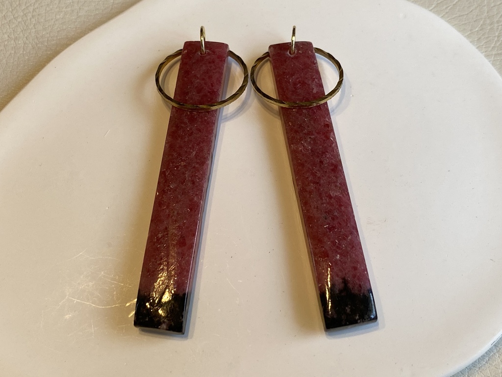 ピンク×ブラックのスティックチャーム