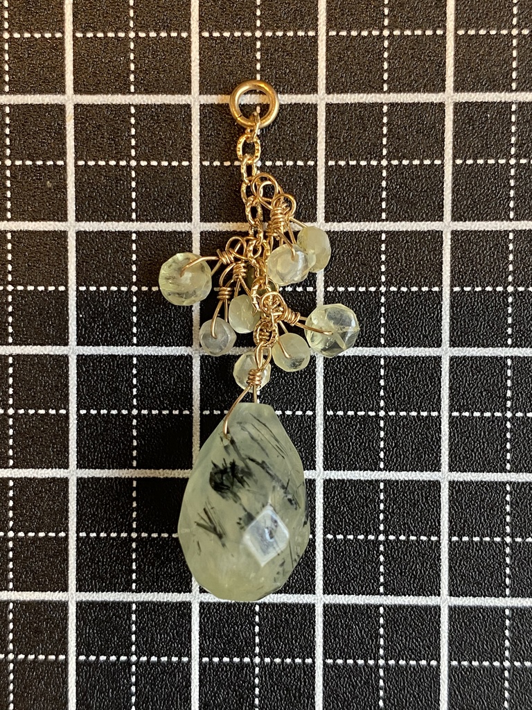 マスカットカラーのチャーム