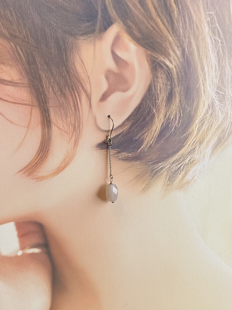 グレーオニキスのシンプルチャーム