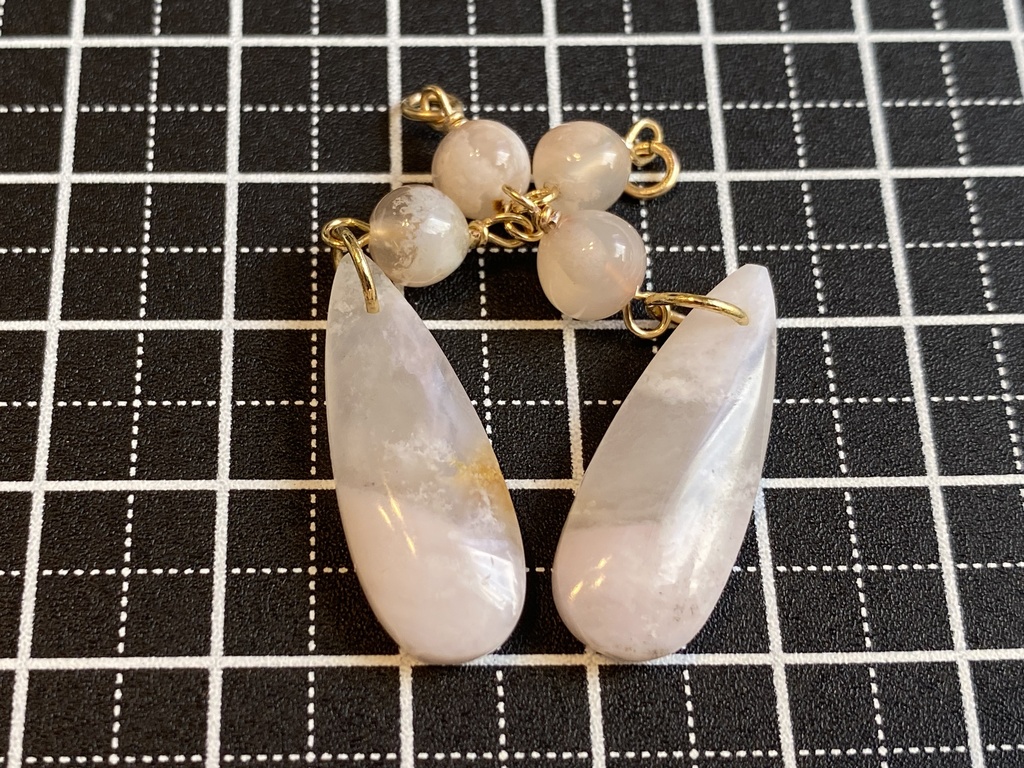 チェリーブロッサムアゲートのゆらゆらチャーム