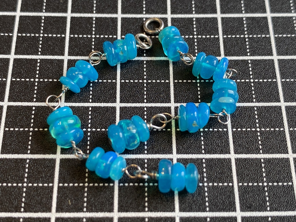 エチオピアンプレシャスオパールのチャーム・ブルー