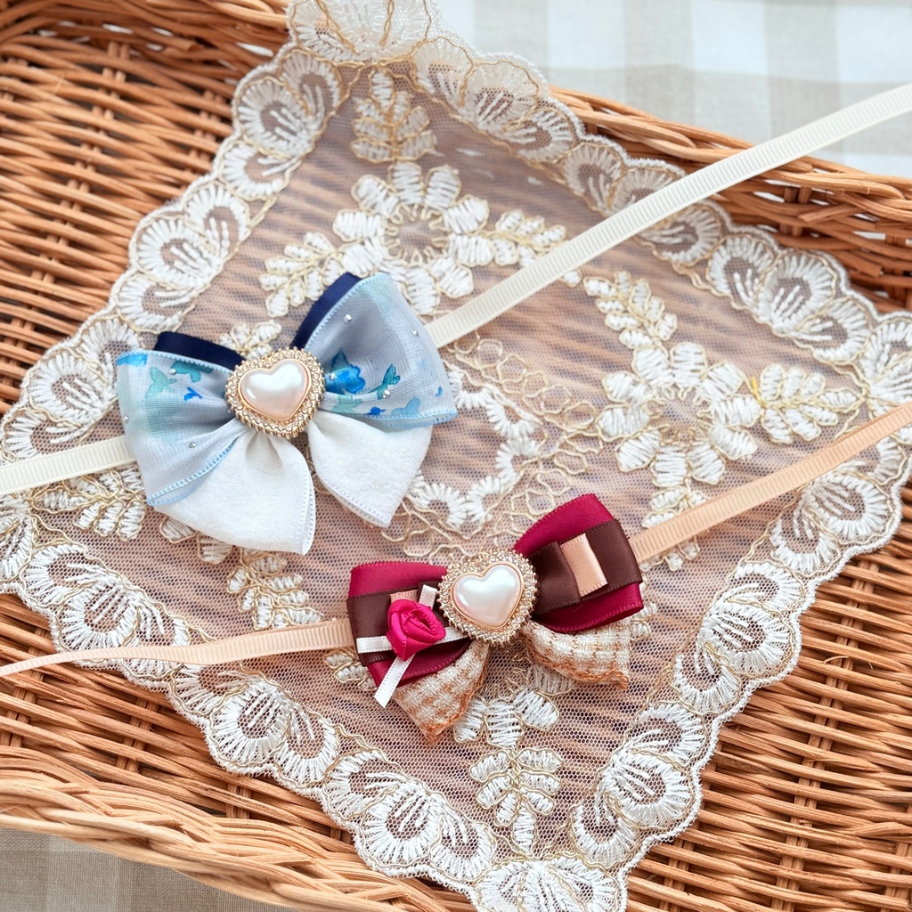 𝐵𝑢𝑡𝑡𝑒𝑟𝑓𝑙𝑦 or 𝑺𝒖𝒏𝒅𝒂𝒆