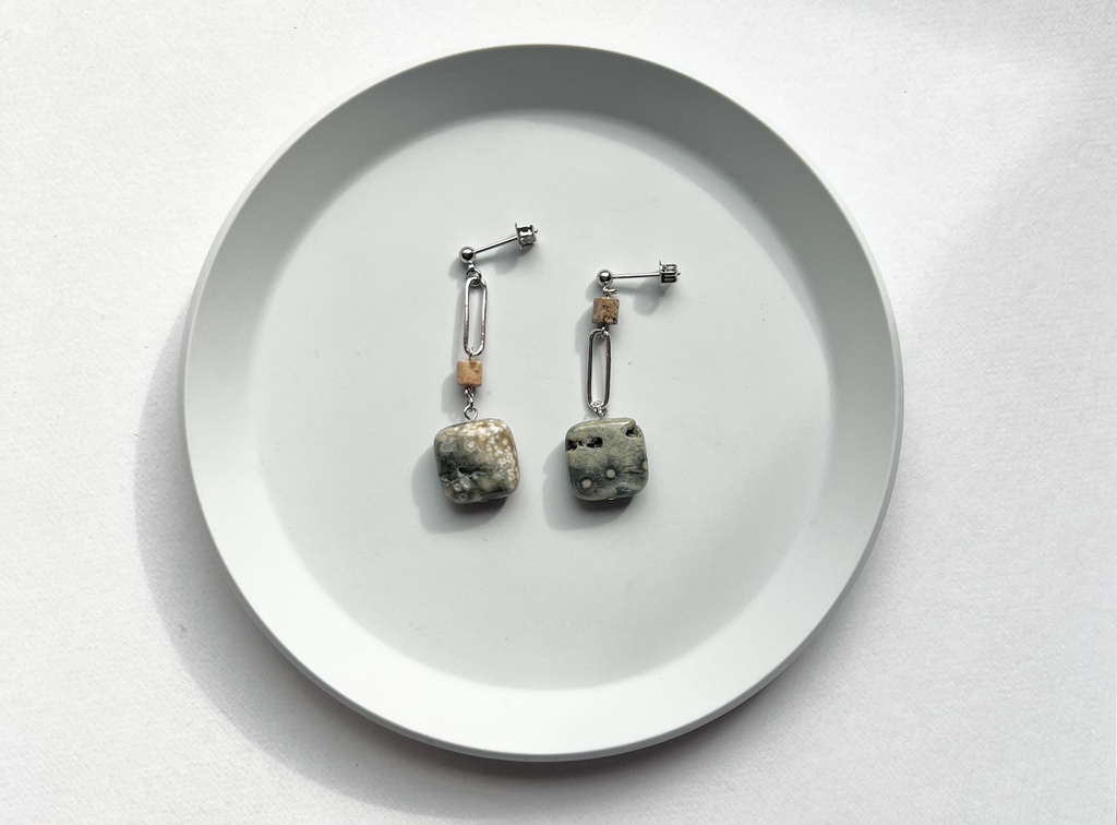 腐乱死体ピアス