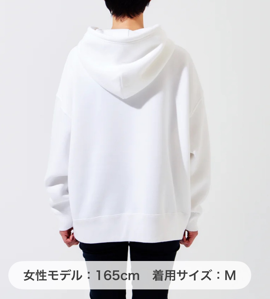 シンプル ロゴ入り ビッグシルエットパーカー