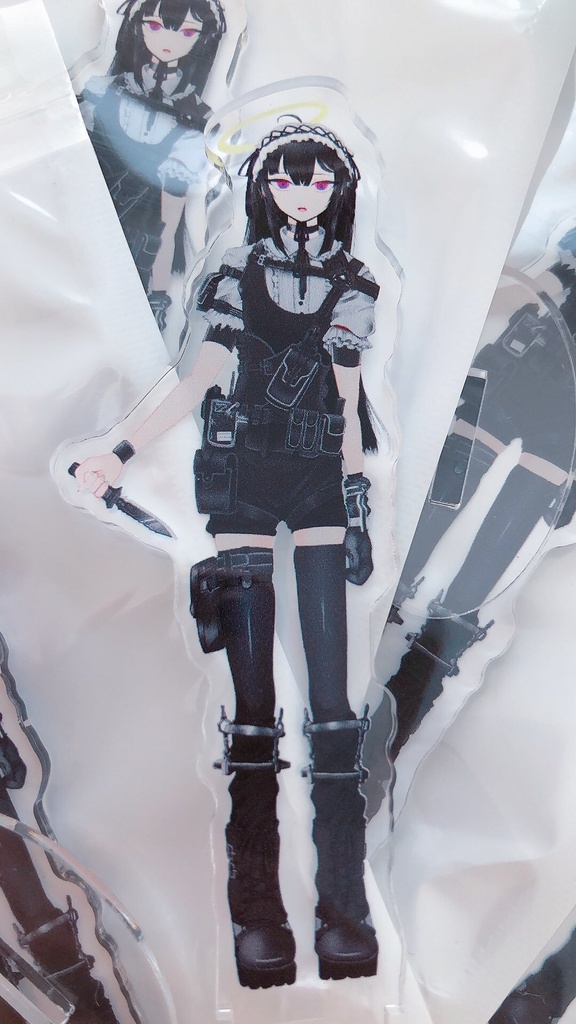 あまねひびきのアクリルスタンド（戦闘服A）